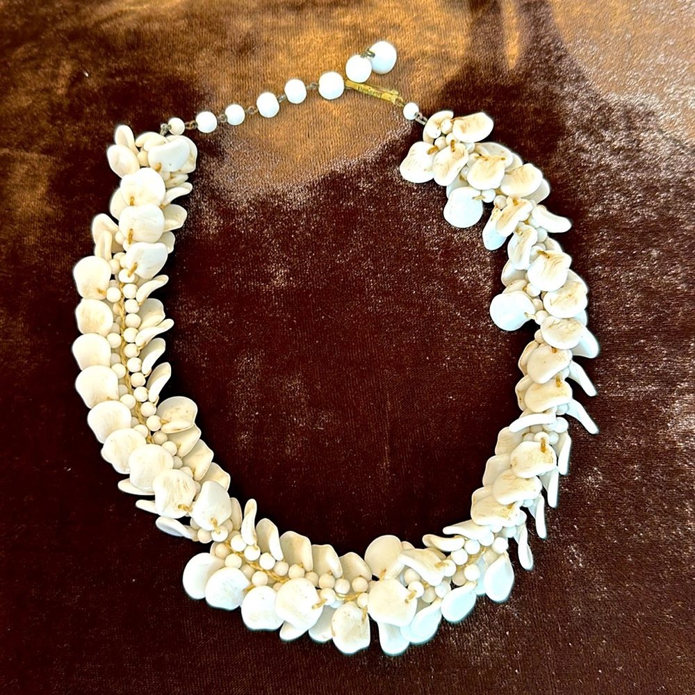 Vintage 1950s German White REAL Shell Stacked Chunky Necklace Choker Handmade🔥